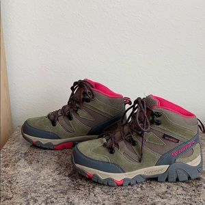 Bearpaw Waterproof Winter Shoes